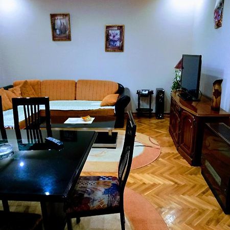 Stan Na Dan J & M Lägenhet Vrsac Exteriör bild