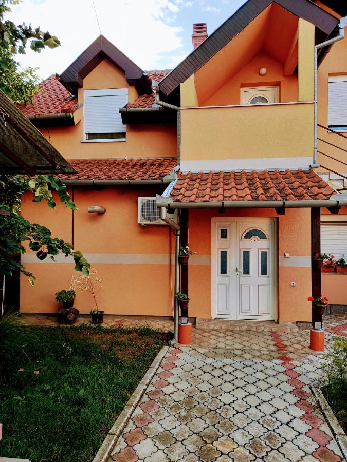 Stan Na Dan J & M Lägenhet Vrsac Exteriör bild